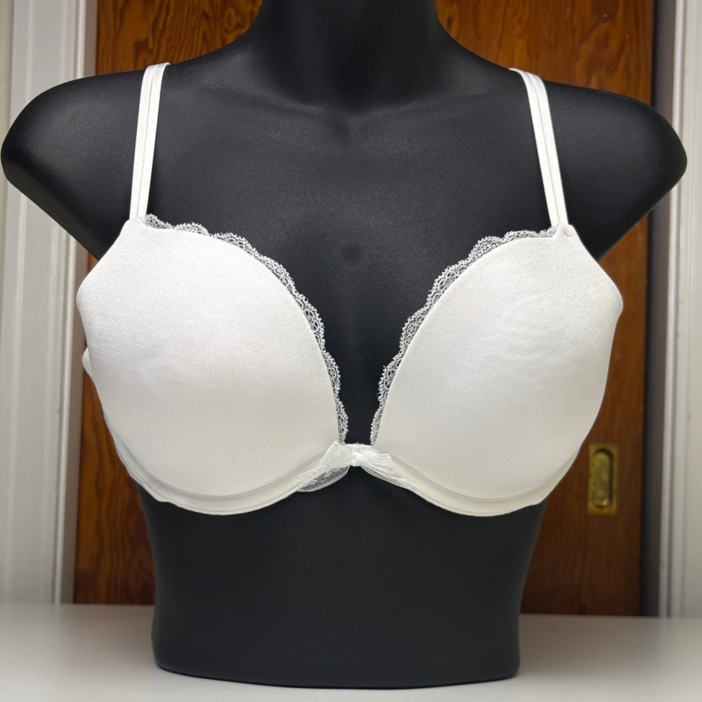 Y2K La Senza 36B White padded Push up Bra W/ Lace and bow details GUC